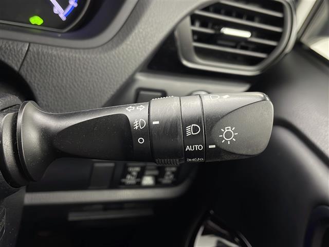 ヴォクシー ハイブリッドZS 煌III 純正10インチSDナビ バックカメラ ETC 前後ドラレコ LEDライト オートライト オートマチックハイビーム 追従クルコン 両側電動パワスラ シートヒーター レーンキープアシスト 横滑り防止装置(27枚目)