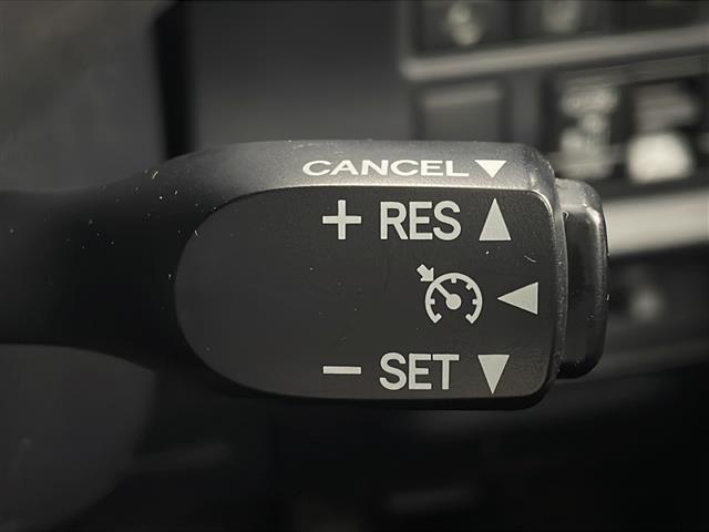 ヴォクシー ハイブリッドZS 煌II 純正SDナビ バックカメラ ETC2.0 前後ドラレコ 追従クルコン LEDライト オートライト オートマチックハイビーム コーナーセンサー 両側電動パワスラ 横滑り防止装置 レーンキープアシスト(8枚目)