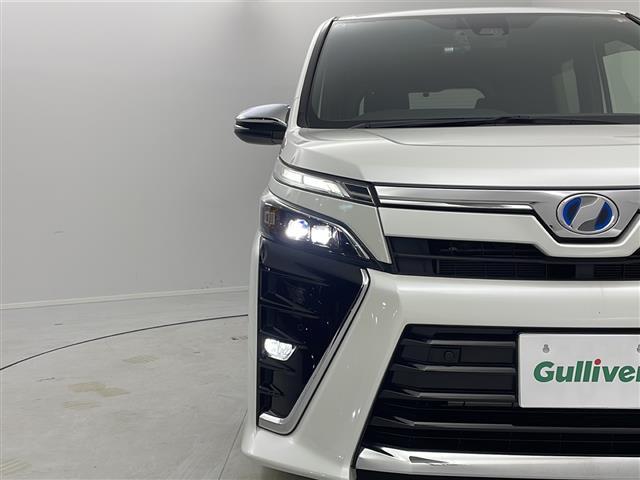 ヴォクシー ハイブリッドZS 煌II 純正SDナビ バックカメラ ETC2.0 前後ドラレコ 追従クルコン LEDライト オートライト オートマチックハイビーム コーナーセンサー 両側電動パワスラ 横滑り防止装置 レーンキープアシスト(43枚目)