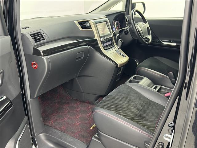 ヴェルファイア ２．４Ｚ　ゴールデンアイズＩＩ　純正ナビ　フルセグＴＶ　バックモニター　電動リアゲート　両側電動スライドドア　クルコン　パーキングアシスト　コーナーセンサー　純正１８インチアルミホイール　純正フロアマット　ＥＴＣ　スマートキー（22枚目）