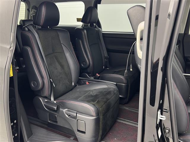 ヴェルファイア ２．４Ｚ　ゴールデンアイズＩＩ　純正ナビ　フルセグＴＶ　バックモニター　電動リアゲート　両側電動スライドドア　クルコン　パーキングアシスト　コーナーセンサー　純正１８インチアルミホイール　純正フロアマット　ＥＴＣ　スマートキー（24枚目）