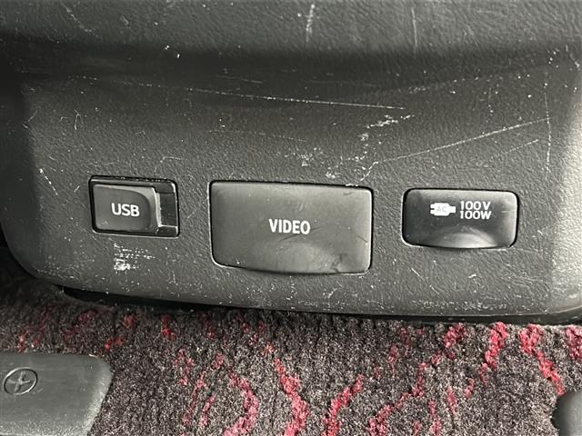 ヴェルファイア ２．４Ｚ　ゴールデンアイズＩＩ　純正ナビ　フルセグＴＶ　バックモニター　電動リアゲート　両側電動スライドドア　クルコン　パーキングアシスト　コーナーセンサー　純正１８インチアルミホイール　純正フロアマット　ＥＴＣ　スマートキー（28枚目）