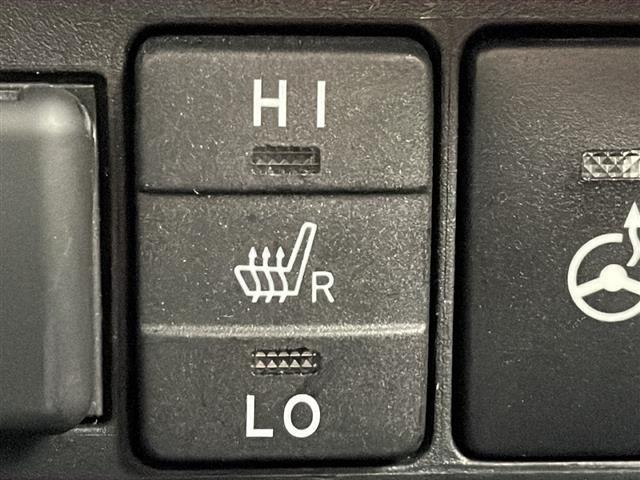 シエンタ Ｇ　クエロ　純正９型ナビ　全方位カメラ　フルセグＴＶ　Ｂｌｕｅｔｏｏｔｈ　両側電動スライドドア　ＬＥＤヘッドランプ　トヨタセーフティセンス　レーンキープアシスト　シートヒーター　ステアリングヒーター　ＥＴＣ（6枚目）