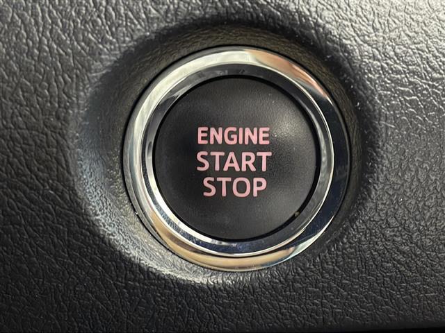 シエンタ Ｇ　クエロ　純正９型ナビ　全方位カメラ　フルセグＴＶ　Ｂｌｕｅｔｏｏｔｈ　両側電動スライドドア　ＬＥＤヘッドランプ　トヨタセーフティセンス　レーンキープアシスト　シートヒーター　ステアリングヒーター　ＥＴＣ（8枚目）