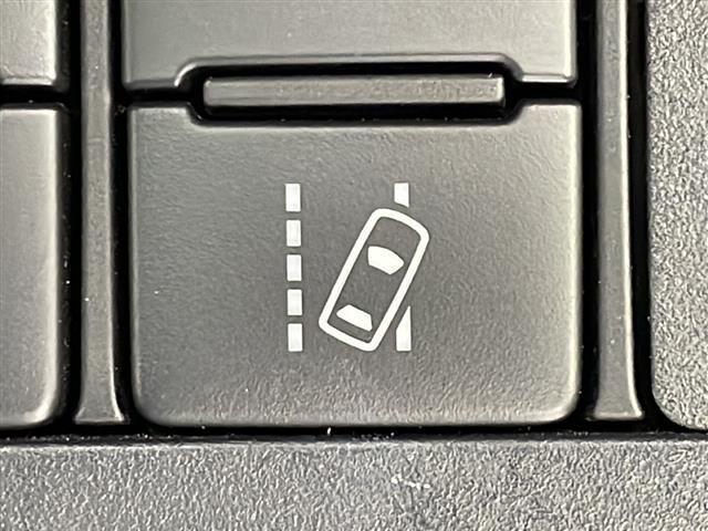 シエンタ Ｇ　クエロ　純正９型ナビ　全方位カメラ　フルセグＴＶ　Ｂｌｕｅｔｏｏｔｈ　両側電動スライドドア　ＬＥＤヘッドランプ　トヨタセーフティセンス　レーンキープアシスト　シートヒーター　ステアリングヒーター　ＥＴＣ（10枚目）