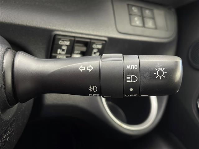 シエンタ Ｇ　クエロ　純正９型ナビ　全方位カメラ　フルセグＴＶ　Ｂｌｕｅｔｏｏｔｈ　両側電動スライドドア　ＬＥＤヘッドランプ　トヨタセーフティセンス　レーンキープアシスト　シートヒーター　ステアリングヒーター　ＥＴＣ（29枚目）