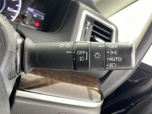 オデッセイ G・エアロパッケージ 純正ナビ フルセグTV バックモニター 両側電動スライドドア クルコン スマートキー ETC オートライト 横滑り防止装置 プッシュスタート エアロ 純正17インチアルミホイール 純正フロアマット(12枚目)