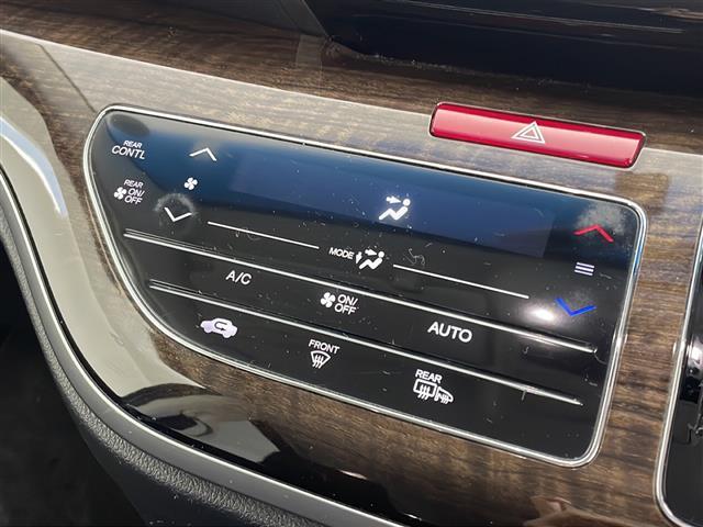 オデッセイ G・エアロパッケージ 純正ナビ フルセグTV バックモニター 両側電動スライドドア クルコン スマートキー ETC オートライト 横滑り防止装置 プッシュスタート エアロ 純正17インチアルミホイール 純正フロアマット(22枚目)