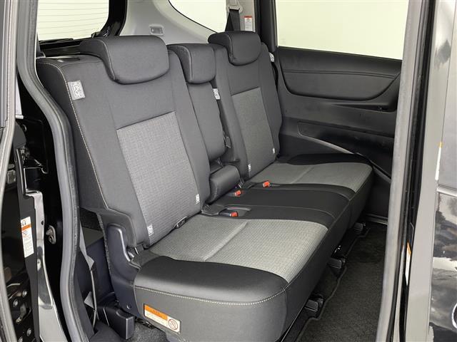 シエンタ ハイブリッド ファンベースGセーフティーエディション 純正ナビ パノラミックビューモニター 衝突軽減ブレーキ 両側電動スライドドア クルーズコントロール LEDライト シートヒーター ステアリングヒーター コーナーセンサー スマートキー ETC 禁煙車(15枚目)