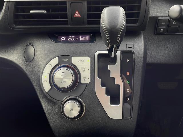 シエンタ ハイブリッド ファンベースGセーフティーエディション 純正ナビ パノラミックビューモニター 衝突軽減ブレーキ 両側電動スライドドア クルーズコントロール LEDライト シートヒーター ステアリングヒーター コーナーセンサー スマートキー ETC 禁煙車(22枚目)