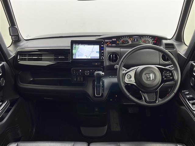 Ｎ－ＢＯＸ Ｌ・ターボ　純正８型ナビ　バックモニター　フルセグＴＶ　衝突軽減ブレーキ　両側電動スライドドア　ＬＥＤライト　シートヒーター　コーナーセンサー　ビルトインＥＴＣ　横滑り防止装置　スマートキー　純正アルミホイール（2枚目）