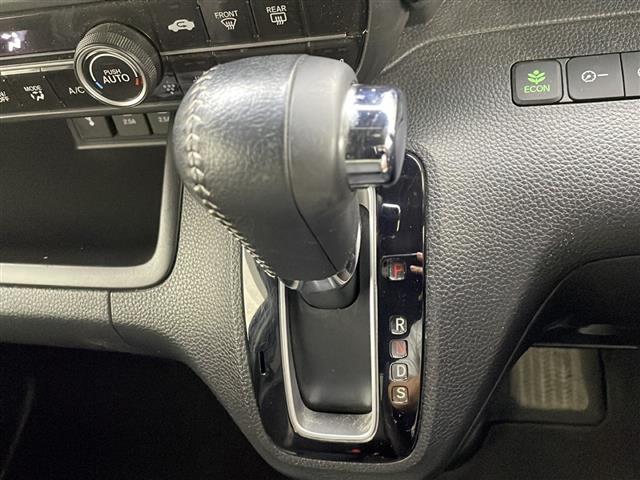 Ｎ－ＢＯＸ Ｌ・ターボ　純正８型ナビ　バックモニター　フルセグＴＶ　衝突軽減ブレーキ　両側電動スライドドア　ＬＥＤライト　シートヒーター　コーナーセンサー　ビルトインＥＴＣ　横滑り防止装置　スマートキー　純正アルミホイール（23枚目）