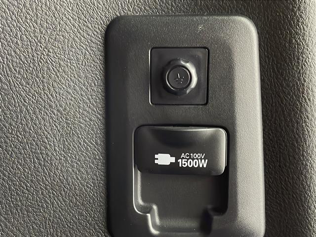 アルファードハイブリッド Ｓ　タイプゴールド　ＪＢＬサウンド　ツインムーンルーフ　パノラミックビューモニター　後席モニター　ＨＤＭＩ　ＢＳＭ　デジタルインナーミラー　衝突軽減ブレーキ　両側電動スライドドア　純正１０．５型ナビ　スマートキー　ＬＥＤ（34枚目）