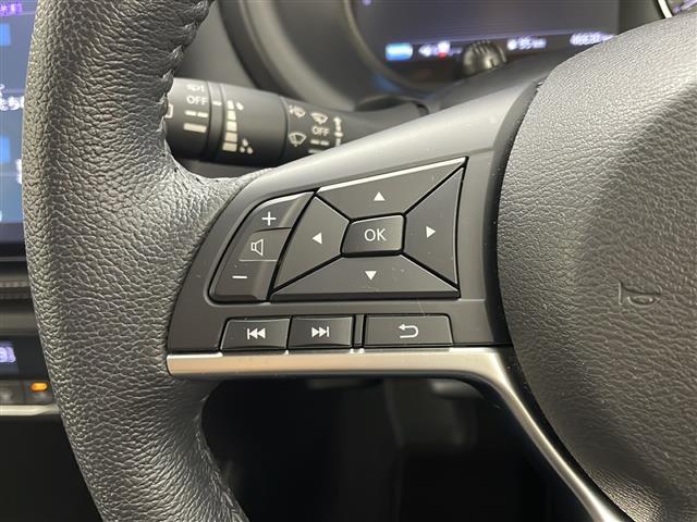 キックス Ｘ　純正９型ナビ　パノラミックビューモニター　衝突軽減ブレーキ　追従クルコン　ドライブレコーダー　デジタルインナーミラー　ＬＥＤライト　スマートキー　ルーフレール　プッシュスタート　ビルトインＥＴＣ（6枚目）