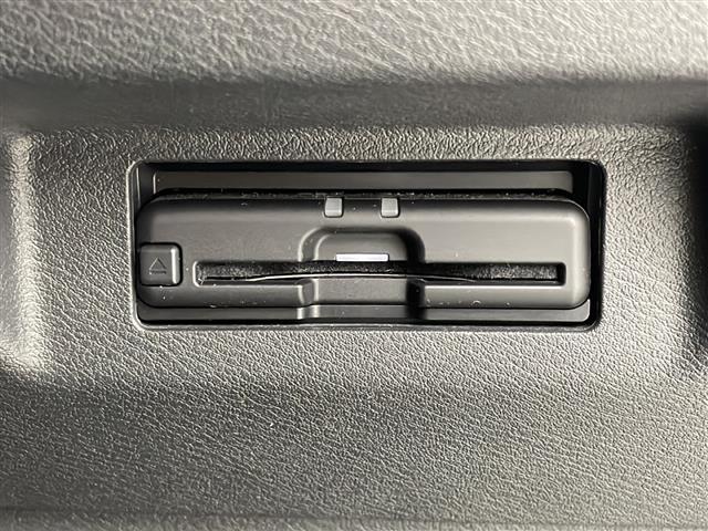 キックス Ｘ　純正９型ナビ　パノラミックビューモニター　衝突軽減ブレーキ　追従クルコン　ドライブレコーダー　デジタルインナーミラー　ＬＥＤライト　スマートキー　ルーフレール　プッシュスタート　ビルトインＥＴＣ（16枚目）