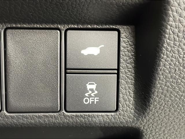 ステップワゴン ｅ：ＨＥＶスパーダ　登録済未使用車　純正１１型ナビ　フルセグＴＶ　バックモニター　両側電動スライドドア　追従クルコン　ＬＥＤライト　フォグランプ　シートヒーター　衝突被害軽減ブレーキ　１５．６型後席モニター　スマートキー（31枚目）