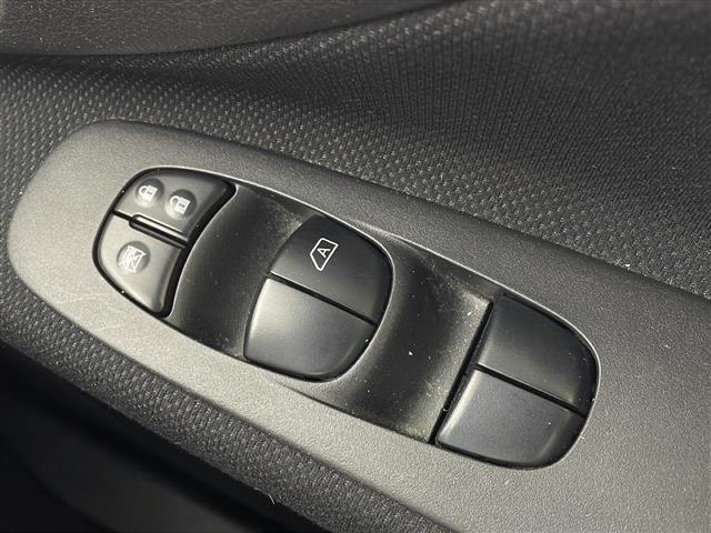 セレナ ハイウェイスター Vセレ+セーフティII SHV 純正ナビ 衝突軽減ブレーキ 両側電動スライドドア 全方位カメラ 後席モニター クルーズコントロール ETC ドライブレコーダー 純正フロアマット 純正アルミホイール LEDヘッドライト フォグランプ(10枚目)