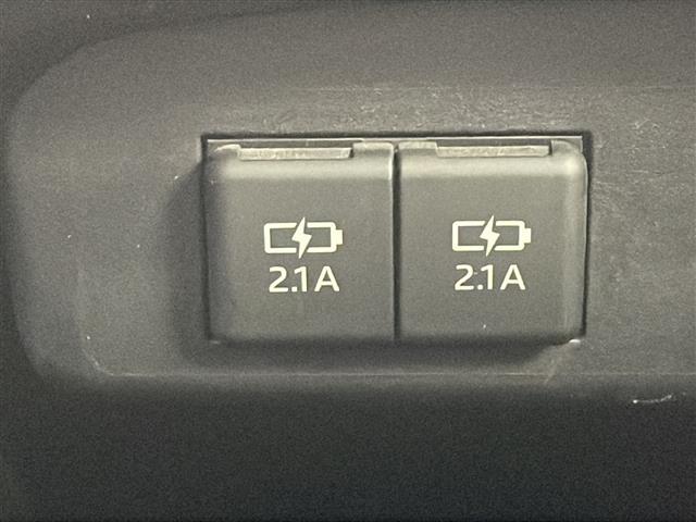 シエンタ ハイブリッド ファンベースG 衝突軽減ブレーキ 純正SDナビ ワンセグTV バックカメラ ドライブレコーダー 両側電動スライドドア クルーズコントロール LEDヘッドライト オートハイビーム 純正フロアマット ドアバイザー ETC(13枚目)