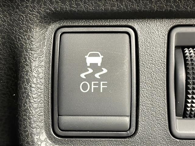 気になる車はすぐにお問い合わせください！画面右側の００６６から始まる無料ダイヤルからお問い合わせ下さい！専門スタッフがお車のご質問にお答えいたします！