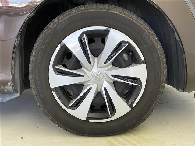 シエンタ ハイブリッドＧ　クエロ　純正ＳＤナビ　パノラミックビューモニター　後席モニター　フルセグＴＶ　両側電動スライドドア　ＥＴＣ　ドライブレコーダー　衝突軽減ブレーキ　スマートキー　クルコン　純正フロアマット　ＬＥＤライト　禁煙車（17枚目）