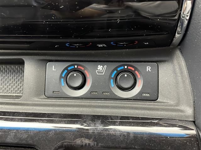 アルファード ２．５Ｓ　Ｃパッケージ　純正１０インチナビ　バックモニター　ＥＴＣ２．０　ドラレコ　ＬＥＤライト　追従クルコン　ステアリングヒーター　シートエアコン　両側電動スライドドア　サンルーフ　ＴＲＤエアロ　フリップダウンモニター（13枚目）