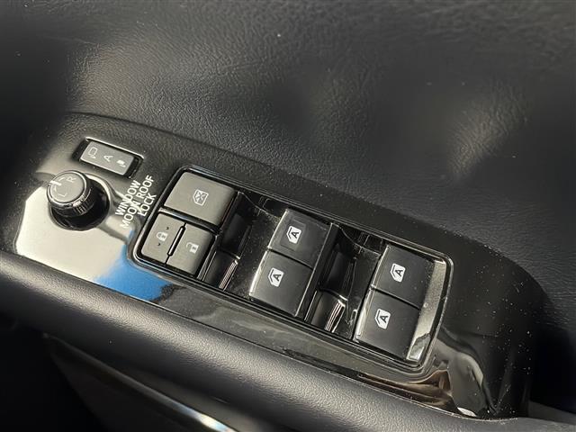 アルファード ２．５Ｓ　Ｃパッケージ　純正１０インチナビ　バックモニター　ＥＴＣ２．０　ドラレコ　ＬＥＤライト　追従クルコン　ステアリングヒーター　シートエアコン　両側電動スライドドア　サンルーフ　ＴＲＤエアロ　フリップダウンモニター（29枚目）