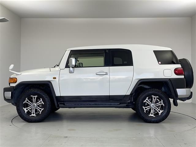 FJクルーザー ベースグレード 純正ナビ バックモニター ETC ドラレコ LEDライト フォグランプ 横滑り防止装置 コーナーセンサー RAYS17インチアルミホイール 純正フロアマット ルーフレール(18枚目)