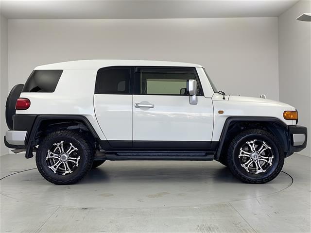 FJクルーザー ベースグレード 純正ナビ バックモニター ETC ドラレコ LEDライト フォグランプ 横滑り防止装置 コーナーセンサー RAYS17インチアルミホイール 純正フロアマット ルーフレール(41枚目)