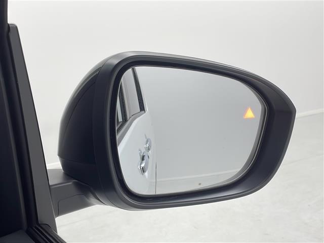 セレナ e-パワー ハイウェイスターV 登録済み未使用車 プロパイロット 純正12.3型ナビ フルセグTV パノラミックビューモニター 両側電動スライドドア デジタルインナーミラー ビルトインETC2.0 ドライブレコーダー スマートキー(8枚目)