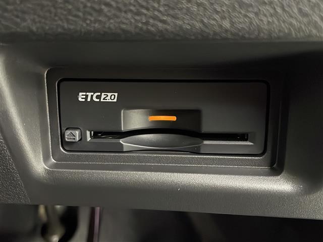 セレナ e-パワー ハイウェイスターV 登録済み未使用車 プロパイロット 純正12.3型ナビ フルセグTV パノラミックビューモニター 両側電動スライドドア デジタルインナーミラー ビルトインETC2.0 ドライブレコーダー スマートキー(9枚目)