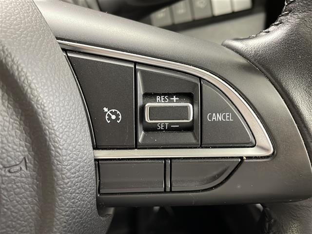 ジムニー ＸＣ　メモリナビ　フルセグＴＶ　バックモニター　ＥＴＣ　ＬＥＤライト　フォグランプ　クルコン　ステアリングスイッチ　シートヒーター　衝突被害軽減ブレーキ　レーンキープアシスト　横滑り防止装置　スマートキー（5枚目）