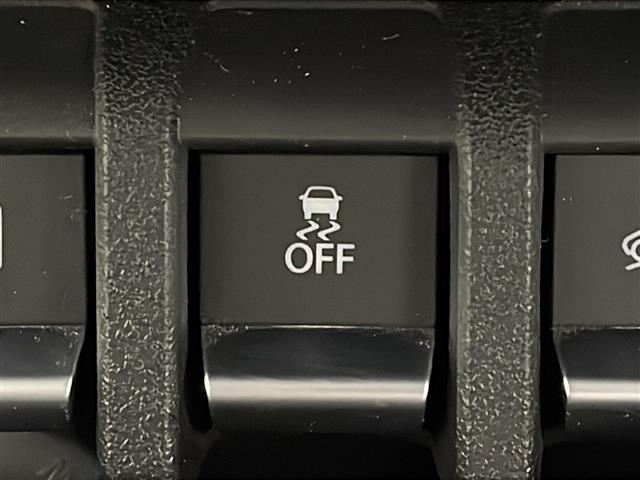 ジムニー ＸＣ　メモリナビ　フルセグＴＶ　バックモニター　ＥＴＣ　ＬＥＤライト　フォグランプ　クルコン　ステアリングスイッチ　シートヒーター　衝突被害軽減ブレーキ　レーンキープアシスト　横滑り防止装置　スマートキー（13枚目）