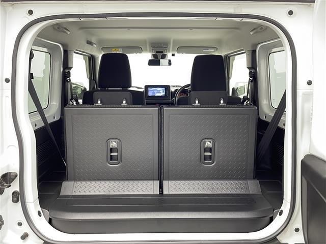 ジムニー ＸＣ　メモリナビ　フルセグＴＶ　バックモニター　ＥＴＣ　ＬＥＤライト　フォグランプ　クルコン　ステアリングスイッチ　シートヒーター　衝突被害軽減ブレーキ　レーンキープアシスト　横滑り防止装置　スマートキー（16枚目）