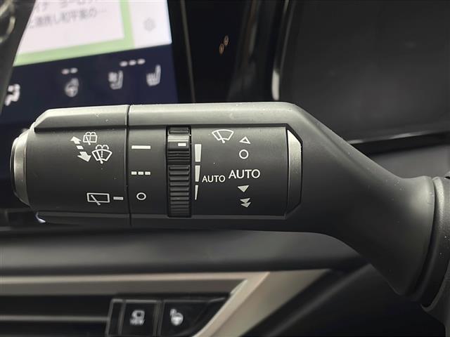 ＲＸ ＲＸ５００ｈ　Ｆスポーツパフォーマンス　１４インチ純正ディスプレイオーディオ　全周囲モニター　ＥＴＣ２．０　パノラマルーフ　追従クルコン　シートエアコン　置くだけ充電　ＢＳＭ　ＨＵＤ　ステアリングヒーター　ＬＥＤライト　コーナーセンサー（26枚目）