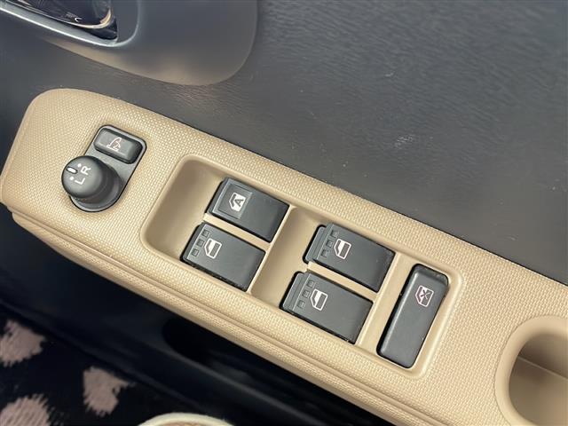 ミラココア ココアプラスＸ　ＳＤナビ　フルセグＴＶ　バックモニター　Ｂｌｕｅｔｏｏｔｈ　ＥＴＣ　ドラレコ　ＬＥＤライト　衝突被害軽減ブレーキ　アイドリングストップ　スマートキー　ドアバイザー　フロアマット　ルーフレール　禁煙車（10枚目）