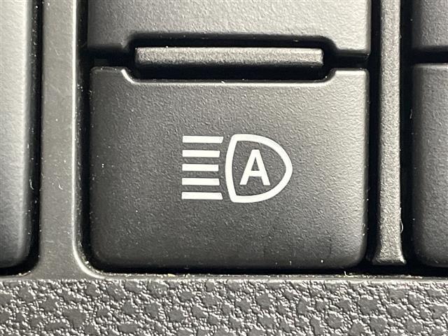 タント カスタムＲＳ　トップエディションＳＡＩＩＩ　社外ナビ　バックカメラ　ＥＴＣ　前方ドラレコ　シートヒーター　両側パワースライドドア　スマートキー　プッシュスタート　衝突軽減ブレーキ　ハーフレザーシート　純正１５インチアルミホイール　アイドリングス（12枚目）