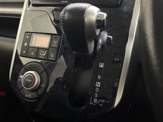 タント カスタムＲＳ　トップエディションＳＡＩＩＩ　社外ナビ　バックカメラ　ＥＴＣ　前方ドラレコ　シートヒーター　両側パワースライドドア　スマートキー　プッシュスタート　衝突軽減ブレーキ　ハーフレザーシート　純正１５インチアルミホイール　アイドリングス（23枚目）