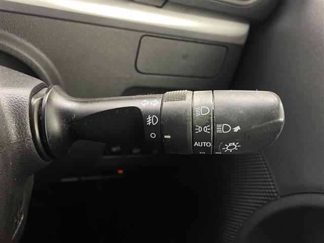 タント カスタムＲＳ　トップエディションＳＡＩＩＩ　社外ナビ　バックカメラ　ＥＴＣ　前方ドラレコ　シートヒーター　両側パワースライドドア　スマートキー　プッシュスタート　衝突軽減ブレーキ　ハーフレザーシート　純正１５インチアルミホイール　アイドリングス（29枚目）