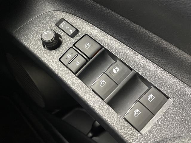 シエンタ ファンベースＧ　純正ナビ　フルセグＴＶ　ＤＶＤ再生機能　Ｂｌｕｅｔｏｏｔｈ　バックモニター　トヨタセーフティセンス　レーンキープアシスト　オートハイビーム　コーナーセンサー　ＬＥＤヘッドライト　両側電動スライドドア（20枚目）