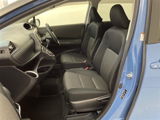 シエンタ ファンベースＧ　純正ナビ　フルセグＴＶ　ＤＶＤ再生機能　Ｂｌｕｅｔｏｏｔｈ　バックモニター　トヨタセーフティセンス　レーンキープアシスト　オートハイビーム　コーナーセンサー　ＬＥＤヘッドライト　両側電動スライドドア（24枚目）