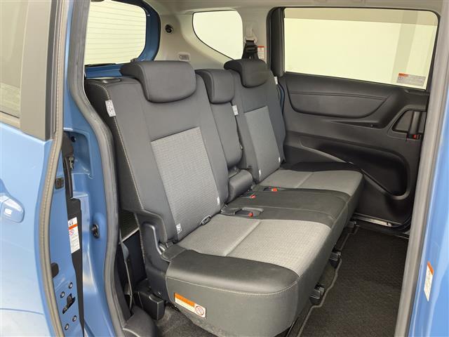 シエンタ ファンベースＧ　純正ナビ　フルセグＴＶ　ＤＶＤ再生機能　Ｂｌｕｅｔｏｏｔｈ　バックモニター　トヨタセーフティセンス　レーンキープアシスト　オートハイビーム　コーナーセンサー　ＬＥＤヘッドライト　両側電動スライドドア（26枚目）