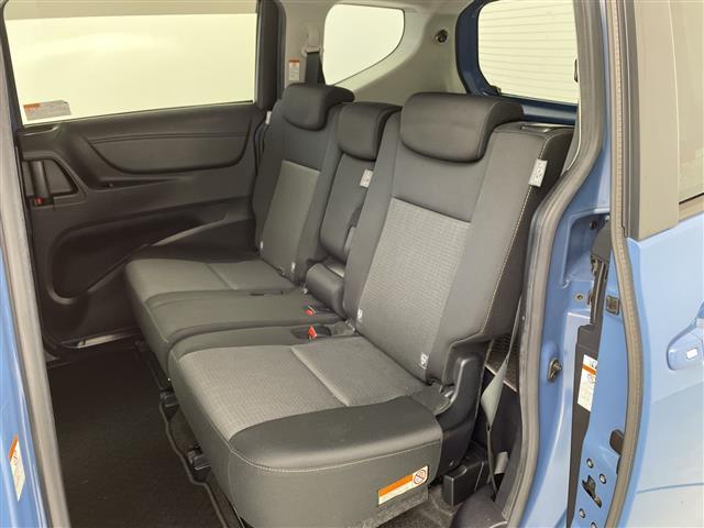 シエンタ ファンベースＧ　純正ナビ　フルセグＴＶ　ＤＶＤ再生機能　Ｂｌｕｅｔｏｏｔｈ　バックモニター　トヨタセーフティセンス　レーンキープアシスト　オートハイビーム　コーナーセンサー　ＬＥＤヘッドライト　両側電動スライドドア（27枚目）