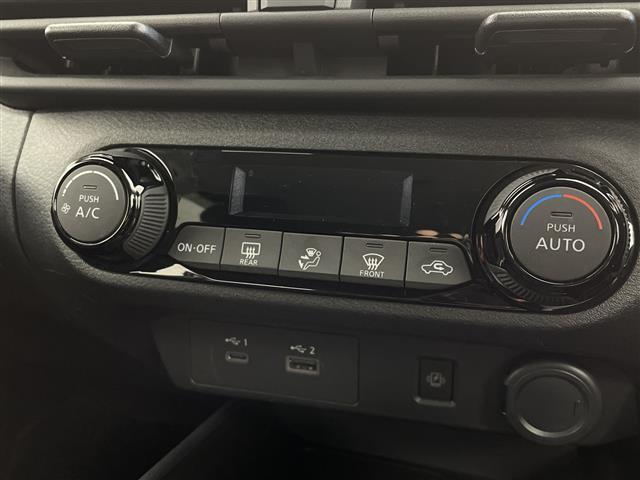 ノート Ｘ　２トーン　純正ナビ　フルセグＴＶ　Ｂｌｕｅｔｏｏｔｈ　全方位カメラ　レーダークルーズコントロール　レーンキープアシスト　ＬＥＤヘッドランプ　コーナーセンサー　ブラインドスポットモニター（16枚目）