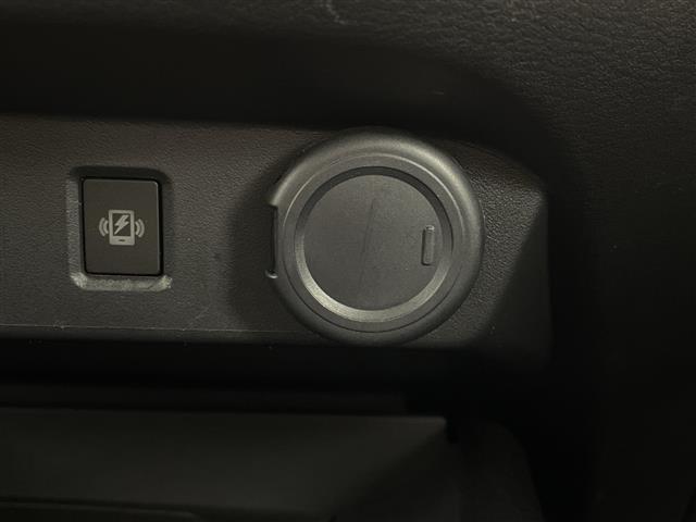 ノート Ｘ　２トーン　純正ナビ　フルセグＴＶ　Ｂｌｕｅｔｏｏｔｈ　全方位カメラ　レーダークルーズコントロール　レーンキープアシスト　ＬＥＤヘッドランプ　コーナーセンサー　ブラインドスポットモニター（22枚目）