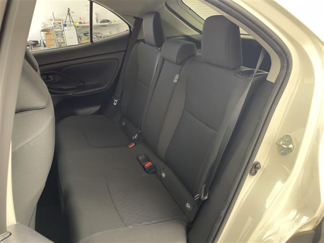 ヤリスクロス ハイブリッドＧ　純正９型メモリディスプレイナビ　全周囲カメラ　ＥＴＣ２．０　ＢＳＭ　禁煙車　ステアリングヒーター　ＬＥＤヘッドライト　パーキングアシスト　スマートキー　オートライト　レーンキープアシスト　シートヒータ（12枚目）