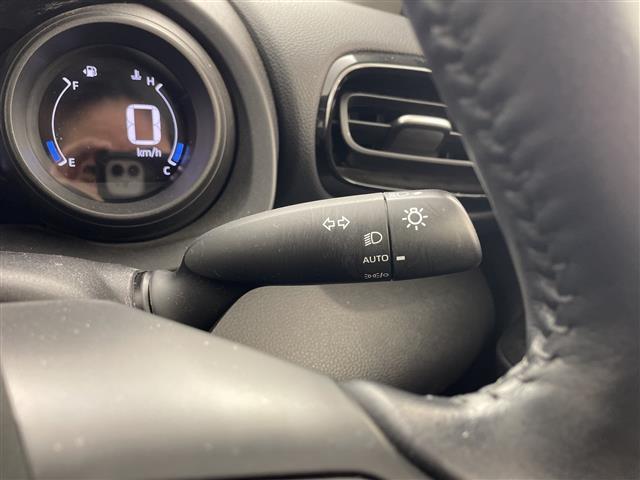 ヤリスクロス ハイブリッドＧ　純正９型メモリディスプレイナビ　全周囲カメラ　ＥＴＣ２．０　ＢＳＭ　禁煙車　ステアリングヒーター　ＬＥＤヘッドライト　パーキングアシスト　スマートキー　オートライト　レーンキープアシスト　シートヒータ（27枚目）