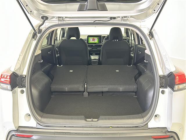 ノート Ｘ　純正９インチナビ　フルセグＴＶ　アラウンドビューモニター　ＥＴＣ　ドラレコ　ＬＥＤライト　インテリジェントルームミラー　衝突被害軽減ブレーキ　横滑り防止装置　コーナーセンサー　ステアリングスイッチ（16枚目）