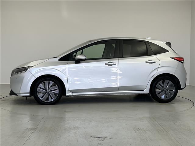 ノート Ｘ　純正９インチナビ　フルセグＴＶ　アラウンドビューモニター　ＥＴＣ　ドラレコ　ＬＥＤライト　インテリジェントルームミラー　衝突被害軽減ブレーキ　横滑り防止装置　コーナーセンサー　ステアリングスイッチ（19枚目）