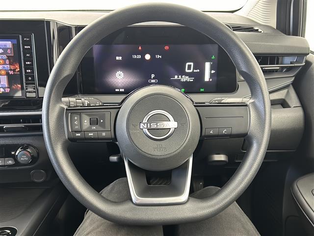 ノート Ｘ　純正９インチナビ　フルセグＴＶ　アラウンドビューモニター　ＥＴＣ　ドラレコ　ＬＥＤライト　インテリジェントルームミラー　衝突被害軽減ブレーキ　横滑り防止装置　コーナーセンサー　ステアリングスイッチ（25枚目）