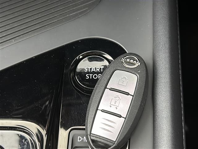 ノート Ｘ　純正９インチナビ　フルセグＴＶ　アラウンドビューモニター　ＥＴＣ　ドラレコ　ＬＥＤライト　インテリジェントルームミラー　衝突被害軽減ブレーキ　横滑り防止装置　コーナーセンサー　ステアリングスイッチ（29枚目）